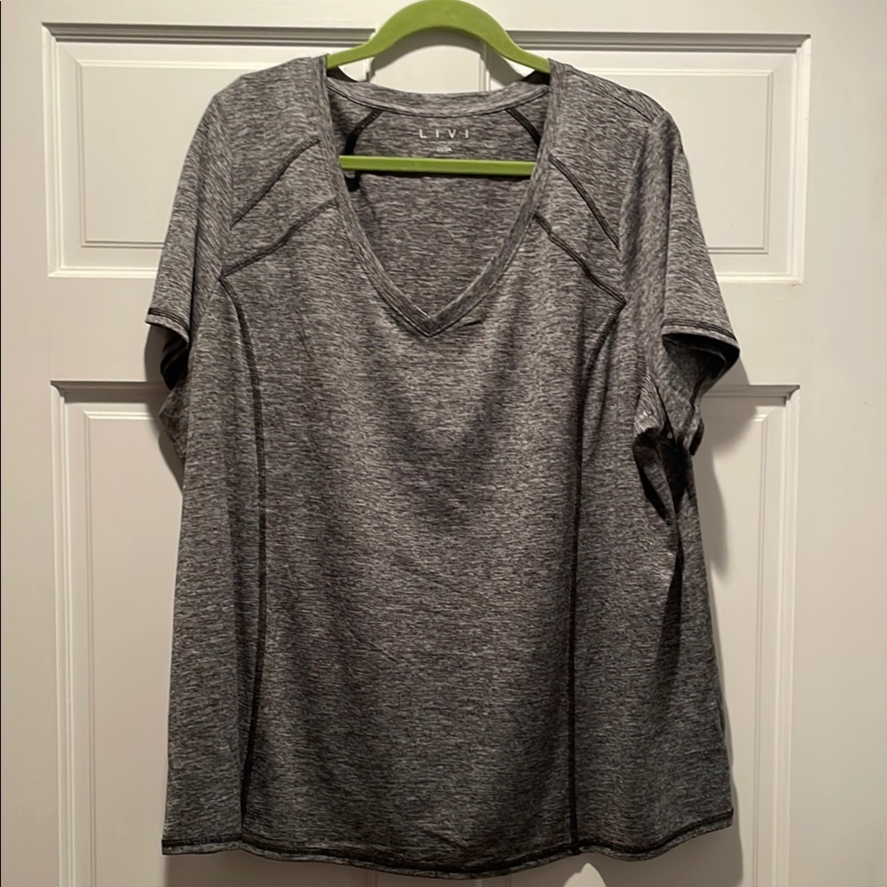 Lane Bryant Livi Dry Fit LF Gray Short Sleeve Relaxed T-Shirt